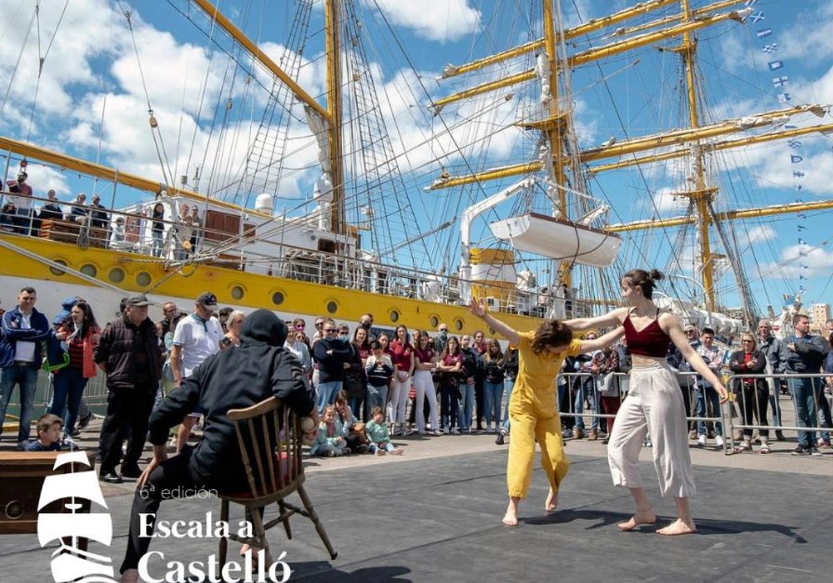 Barcos, actuaciones, circo, teatro, mercado.... Todo se dio en Escala a Castelló