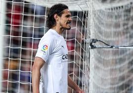 Edinson Cavani, durante un partido con el Valencia.