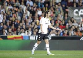 Edinson Cavani en el Valencia-Sevilla.