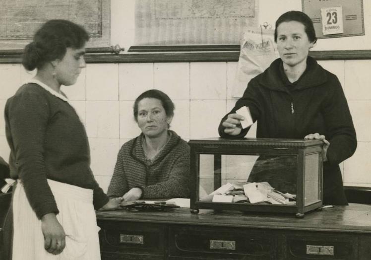 Primeras mujeres de España en votar, en Moncada, el 23 de abril de 1933