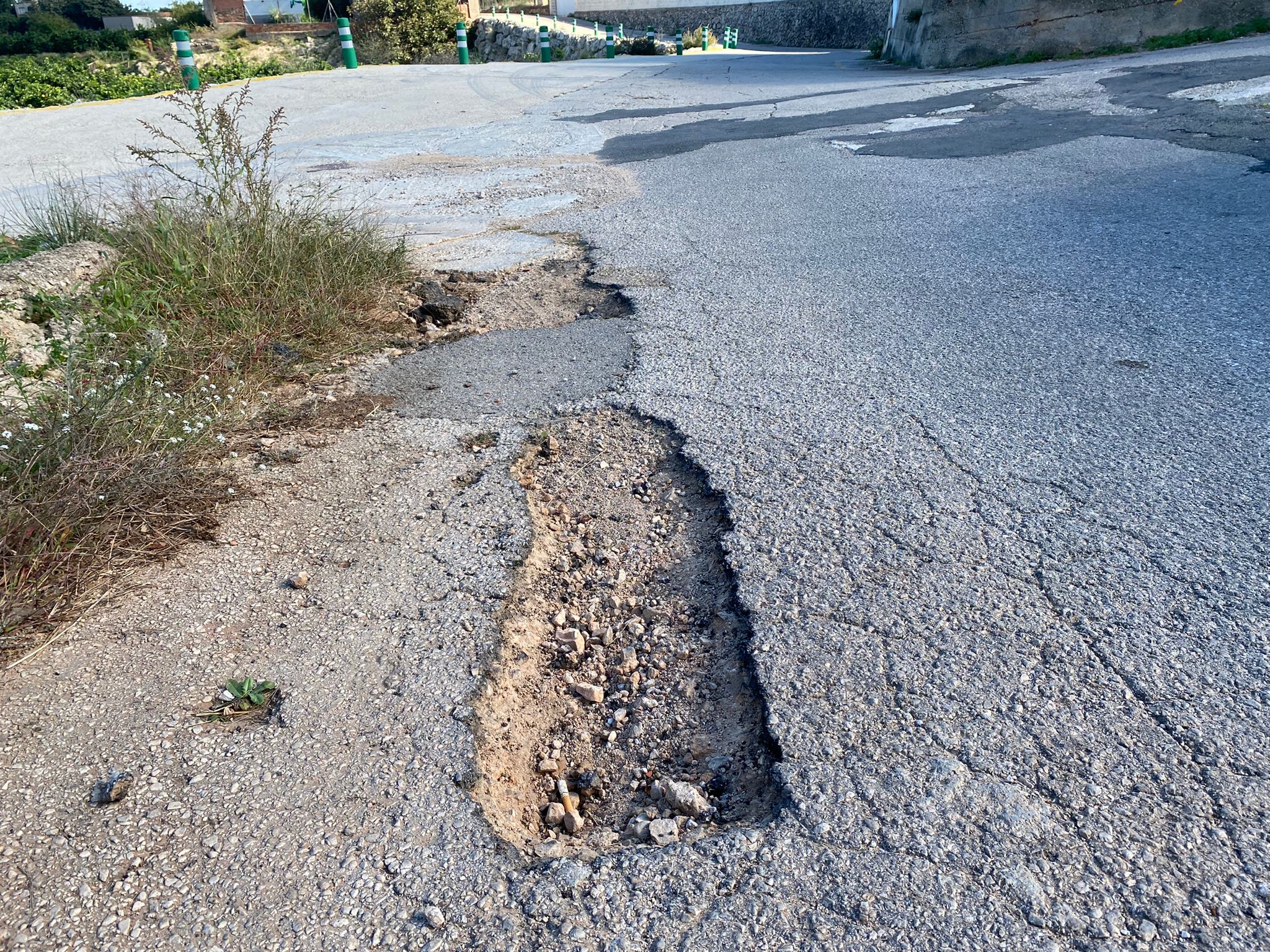 Un detalle de los daños del acceso a Estancaes Altes de Villalonga.