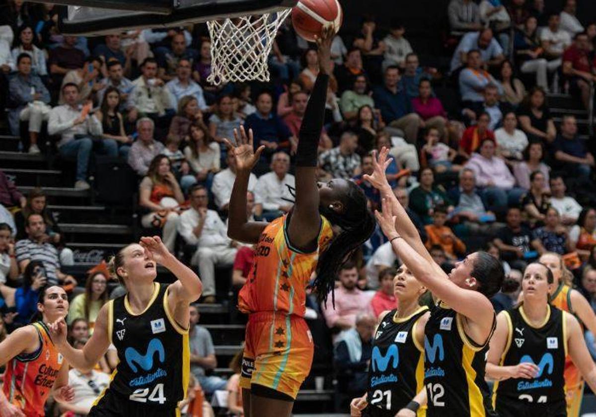 El Valencia Basket saca músculo