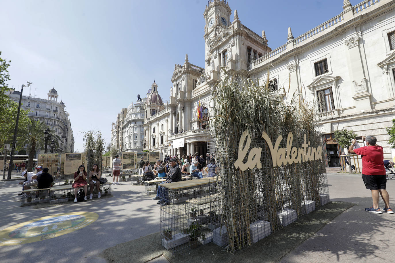 Exposición de &#039;La Valentina&#039; en la plaza del Ayuntamiento de Valencia