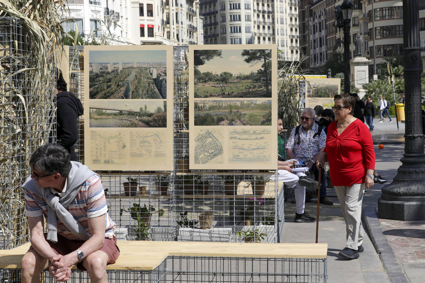 Exposición de &#039;La Valentina&#039; en la plaza del Ayuntamiento de Valencia