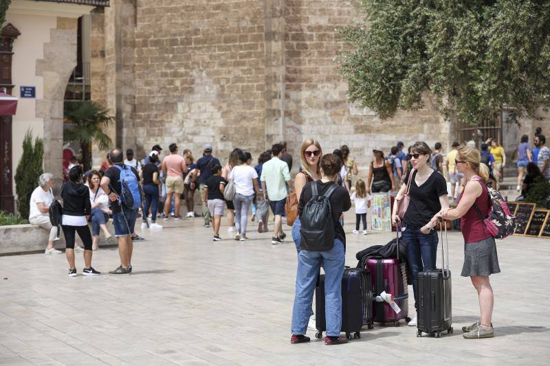 Ambientazo este domingo en las calles de Valencia