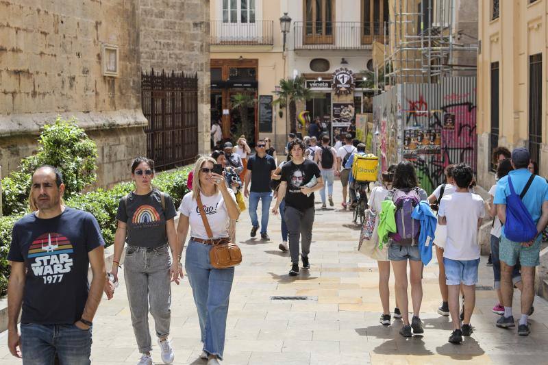 Ambientazo este domingo en las calles de Valencia