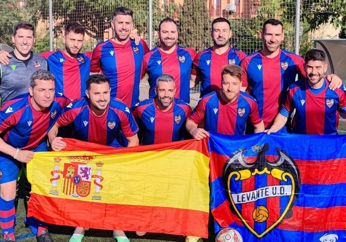 El equipo de Valencia que se ha proclamado subcampeón del torneo.