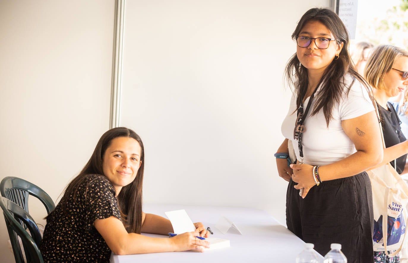 Así ha sido la firma de libros de Alice Kellen