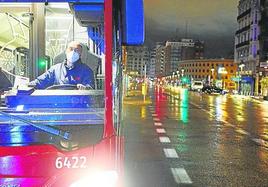 Un autobús de la EMT, durante la pandemia en el centro de la ciudad.