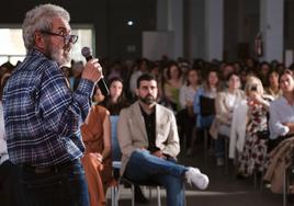 Lorenzo Caprile, en un Ágora repleta en la Semana de la Moda de Alcoi.