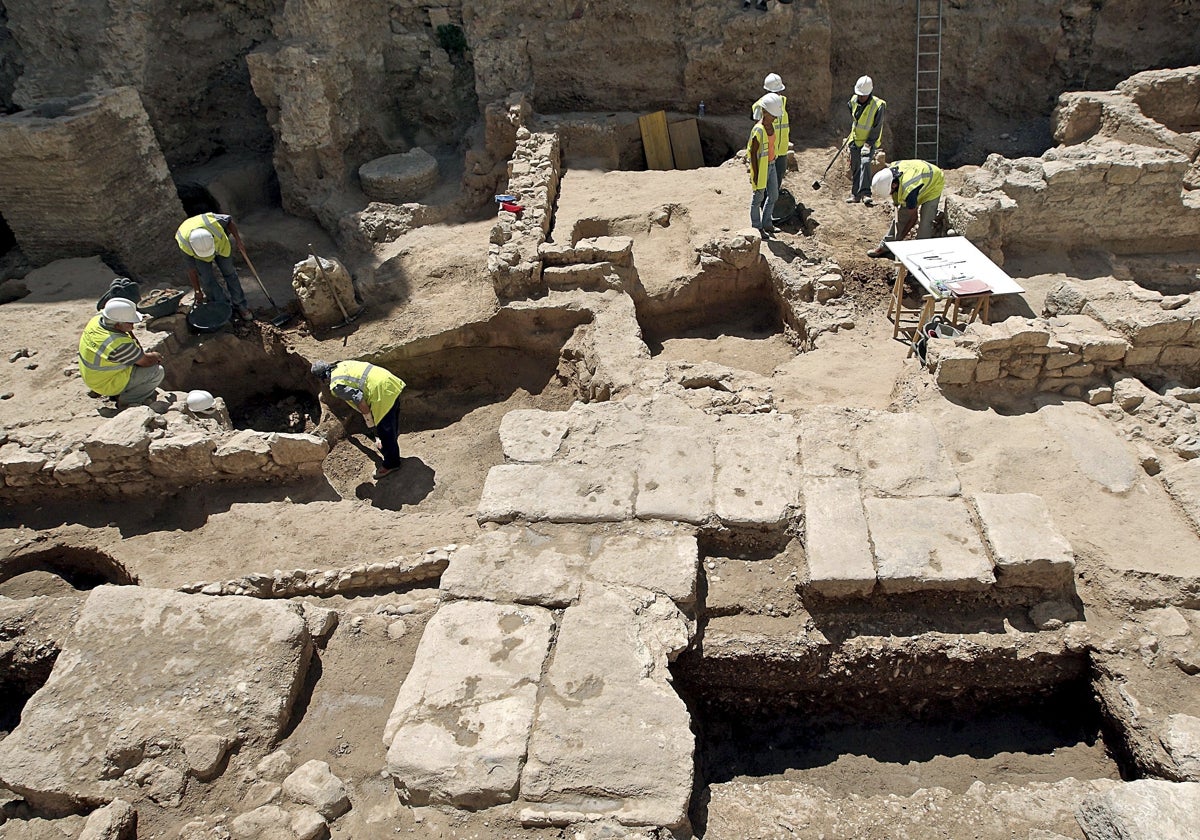 Una excavación arqueológica donde ahora se alzan Les Corts de Valencia.