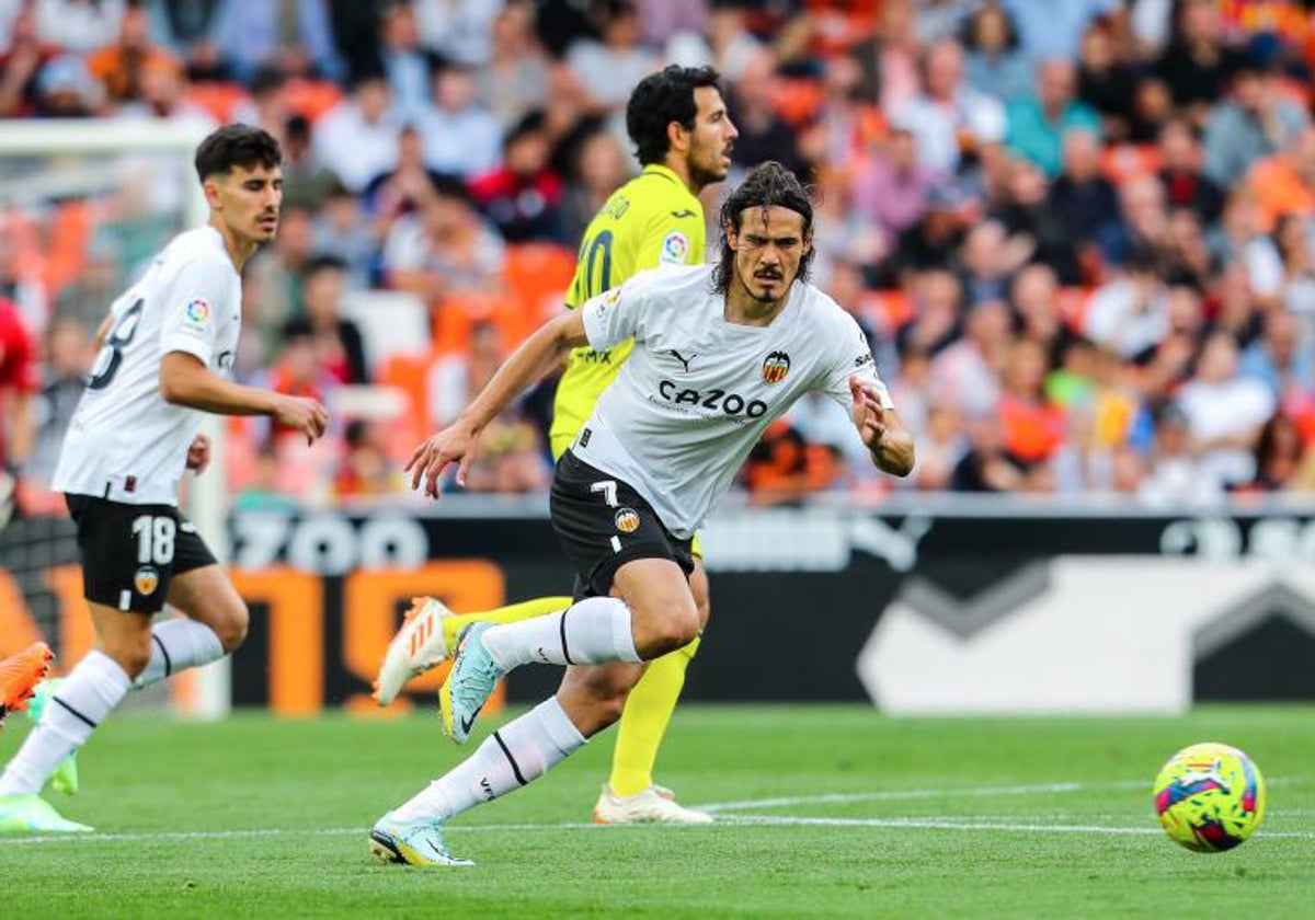 Edinson Cavani durante el partido de hoy.