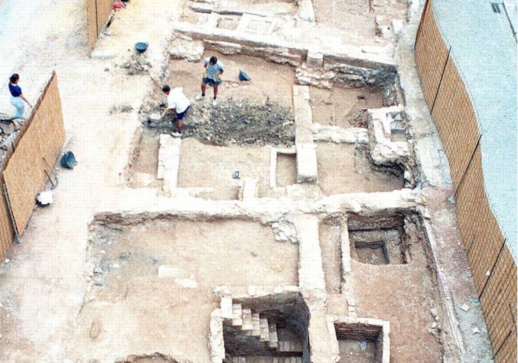 Vista de trabajos de excavación en el centro histórico.