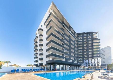 Imagen secundaria 1 - Port Europa, el hotel de Calpe en primera línea de playa pensado para ti