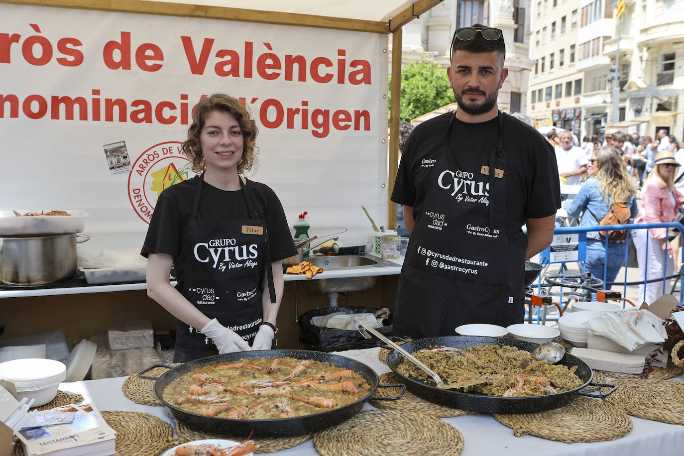 Valencia saborea su gran evento de las paellas