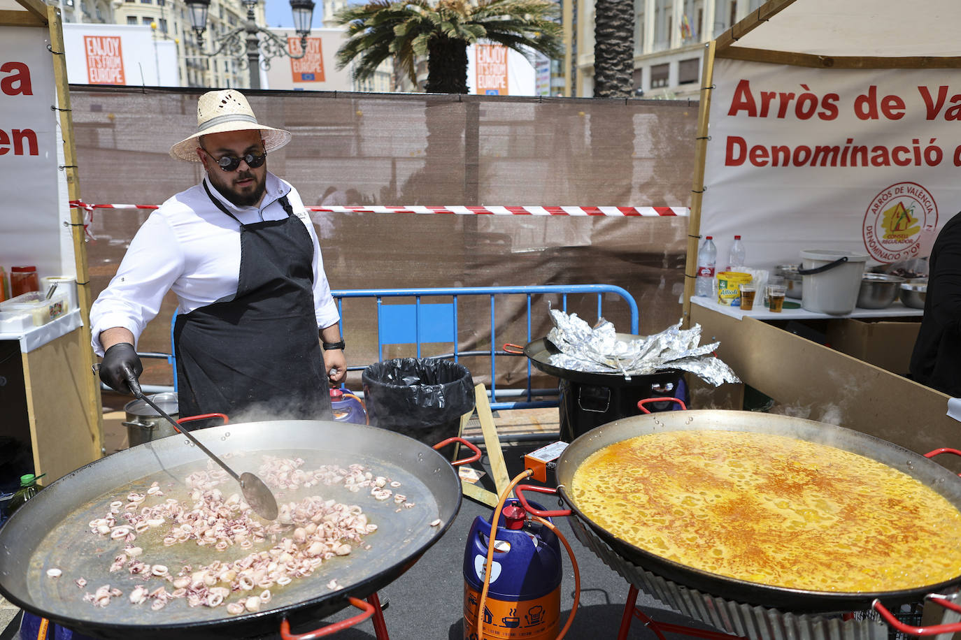 Valencia saborea su gran evento de las paellas