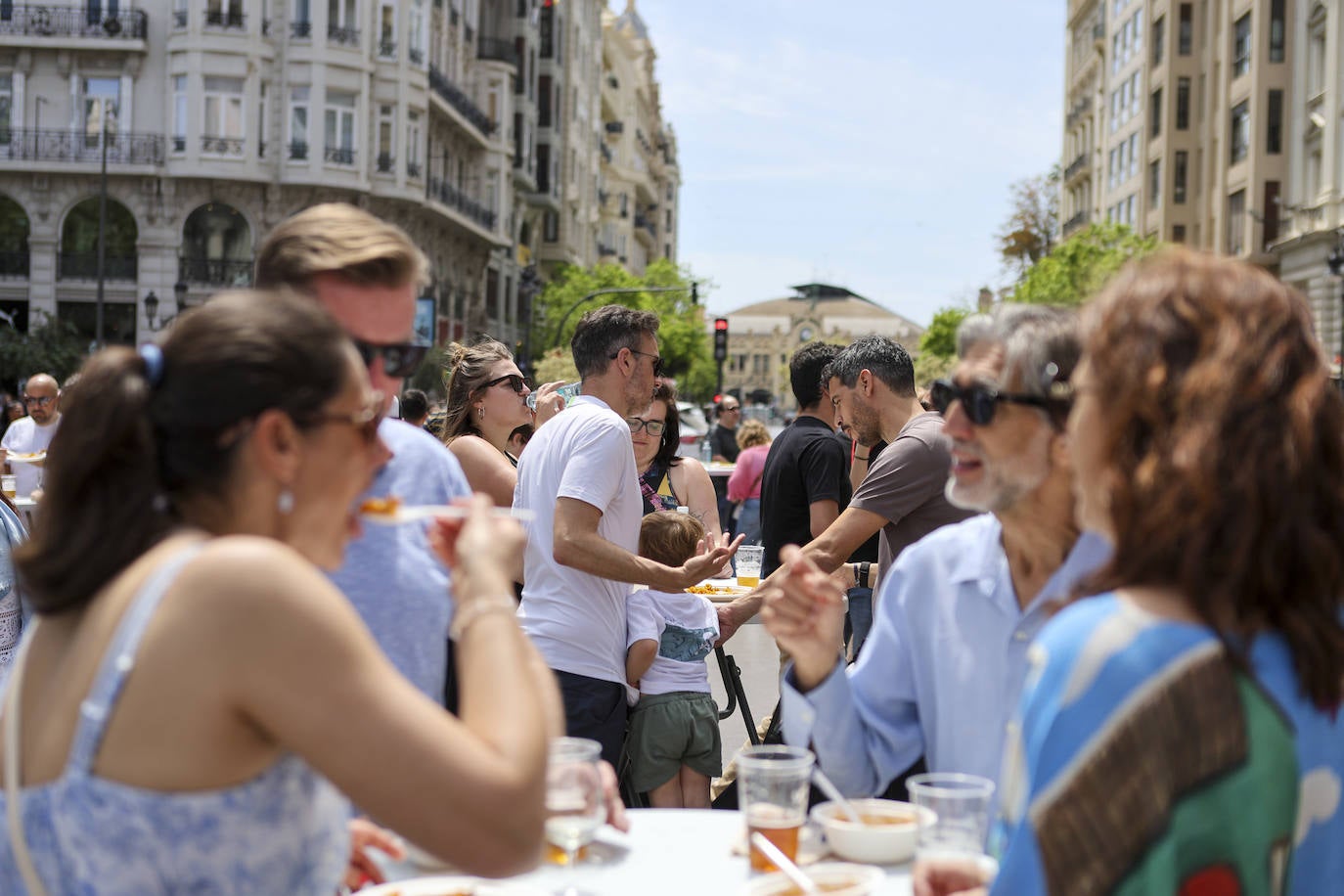 Valencia saborea su gran evento de las paellas