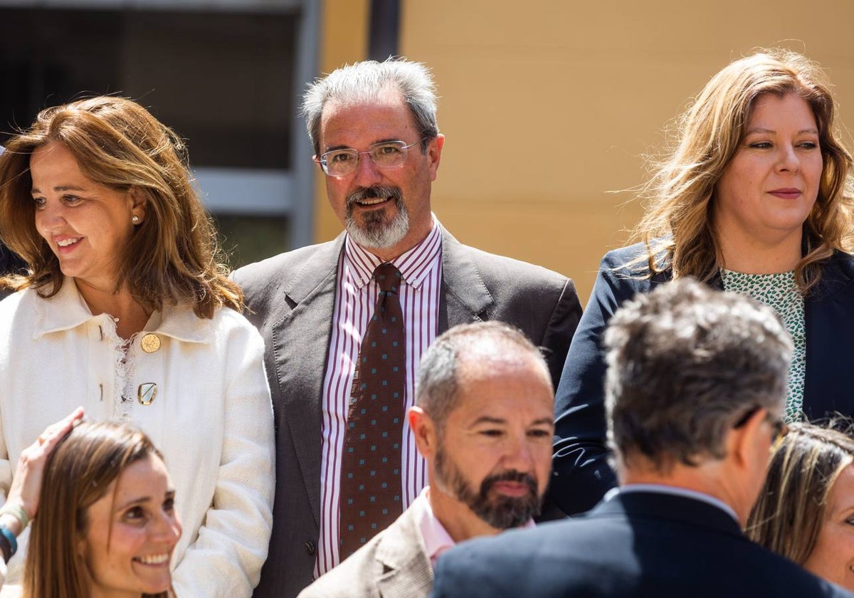 Juberías, al fondo, con Badenas en primer término.