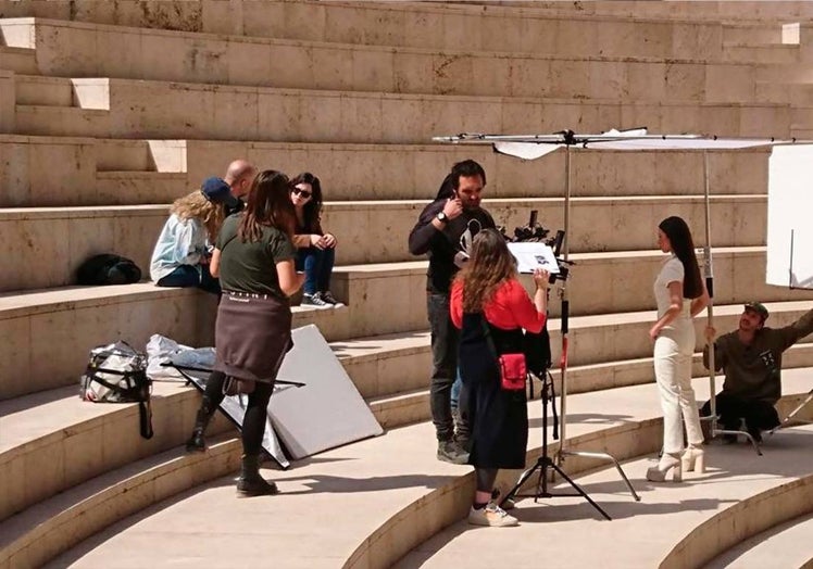 Blanca Paloma, durante la grabación de su vídeo de presentación en Eurovisión en el Teatro Romano de Sagunto.