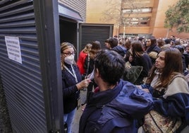 Estudiantes de Medicina, en el acceso al examen MIR el pasado mes de enero.