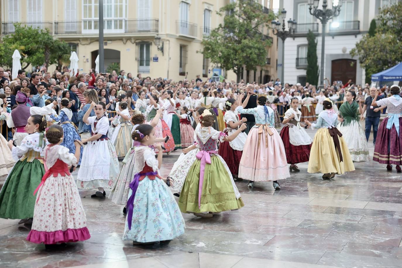 Dansà infantil a la Virgen de los Desamparados