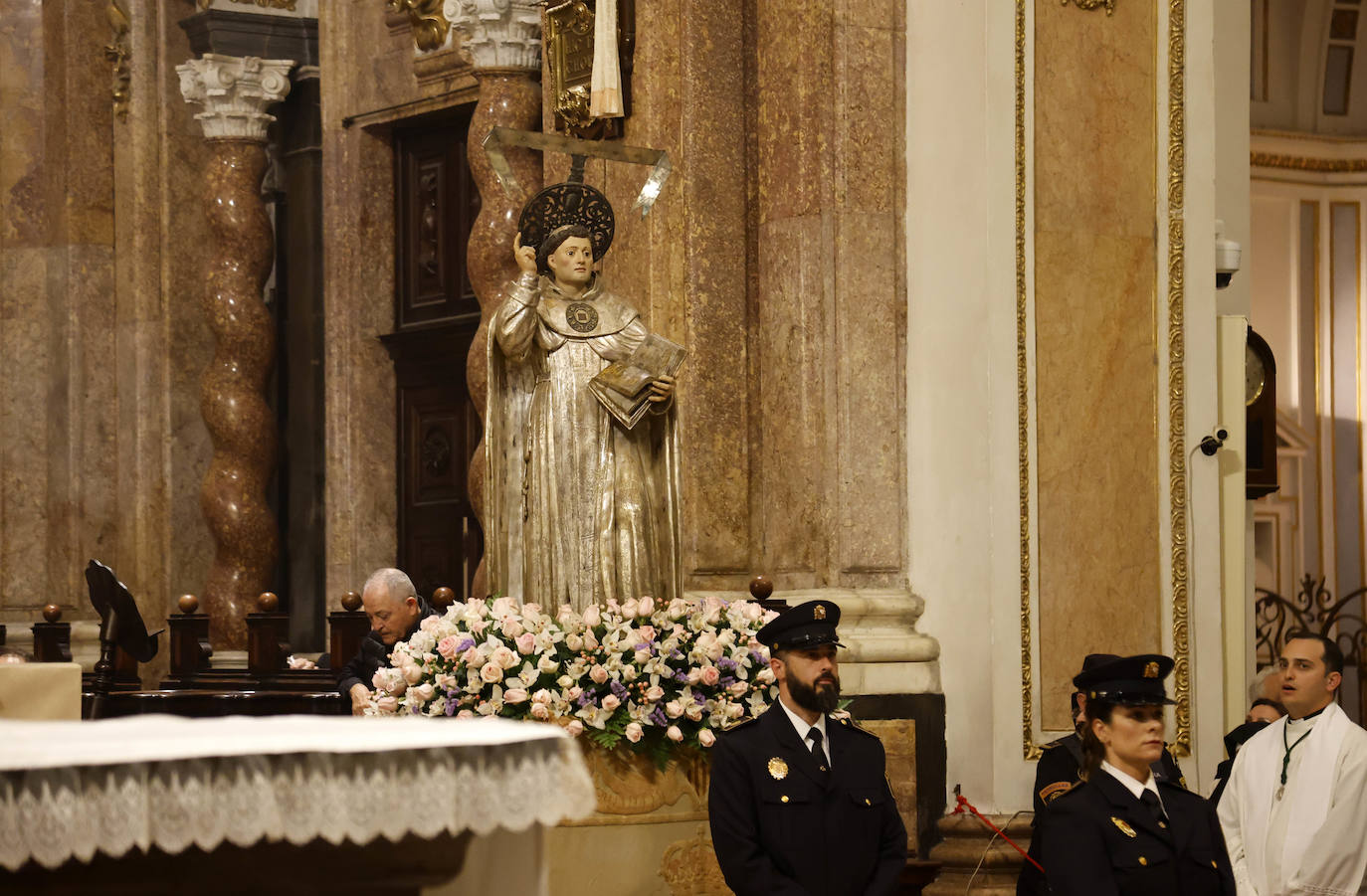 Así es el trasaltar extraordinario para la Virgen de los Desamparados en la Catedral