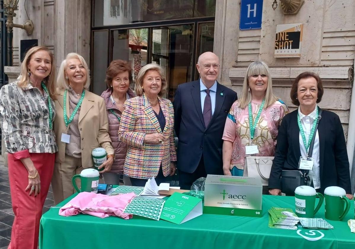 Nuria Llobet, María Dolores Marco, Tomás Trenor, Leo López Camps, Paqui Sauri y Maite Bonora.