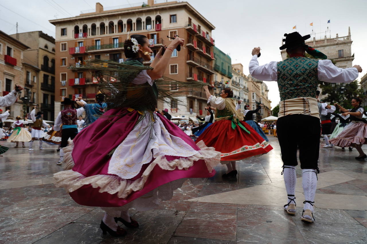 Así ha sido la dansà dels Pobles por el Centenario de la Coronación de la Virgen