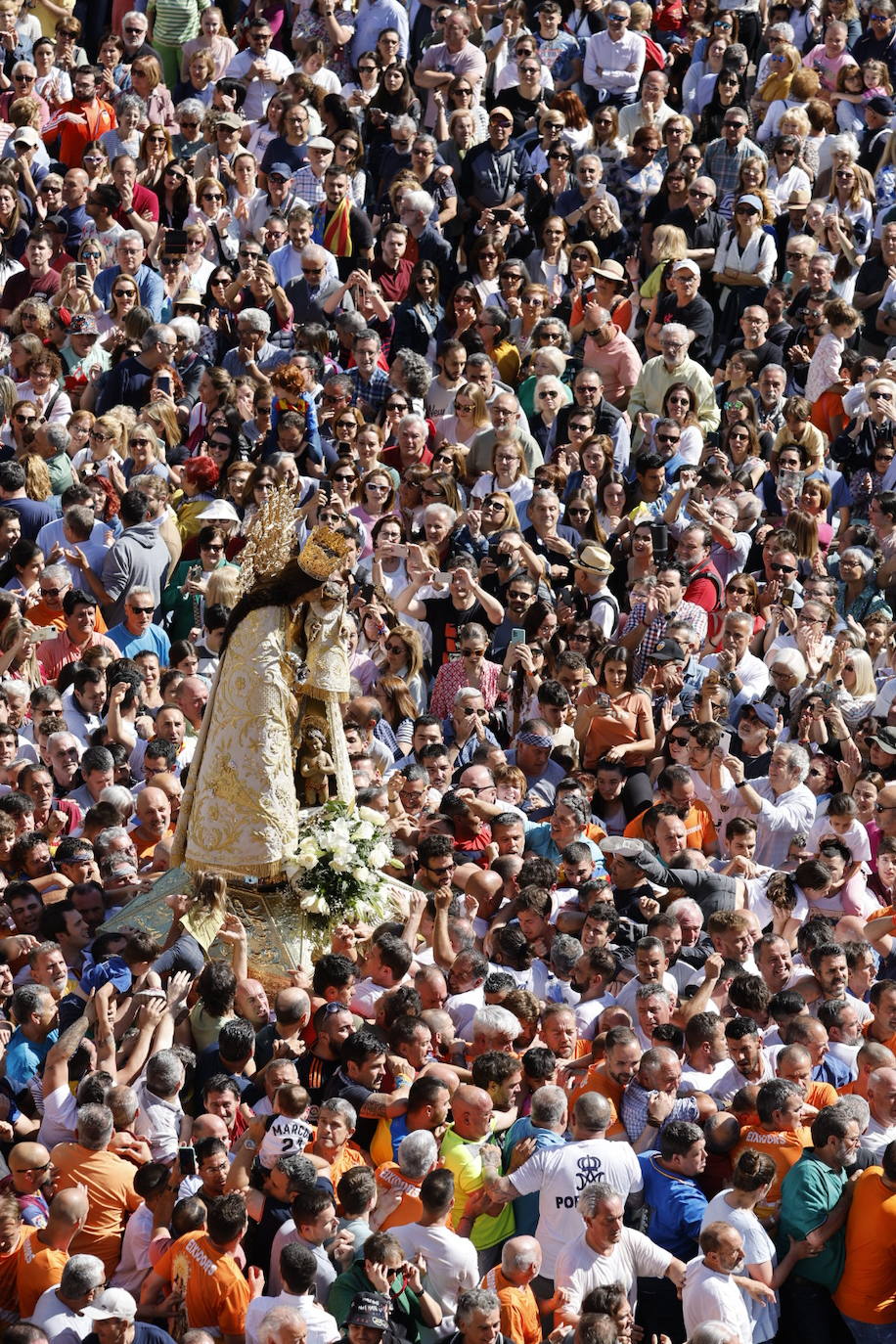 Así ha sido el Traslado de la Virgen de los Desamparados