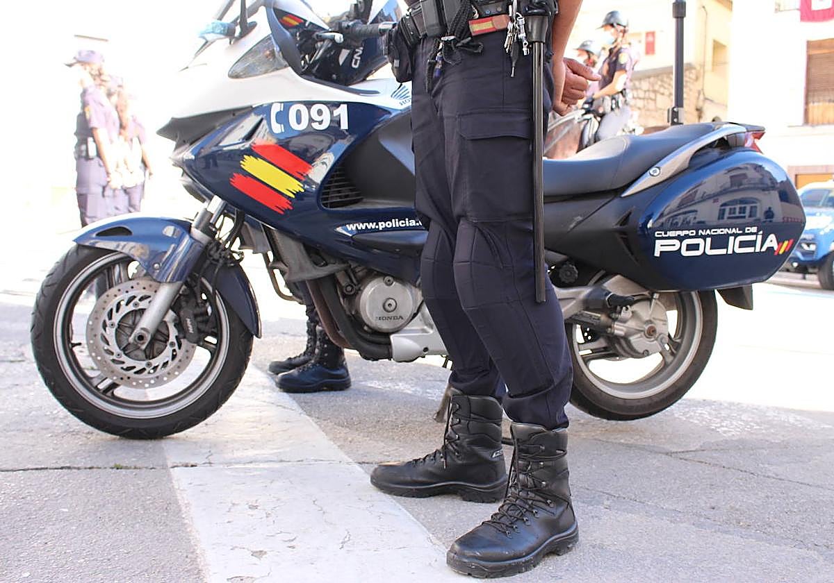 Los agentes actuaron tras el aviso de un vecino.