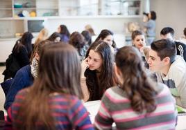 La Universitat de València, líder en formación de posgrado