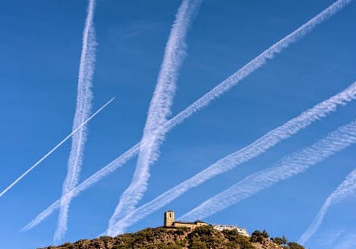 La contundente respuesta de AEMET sobre los 'chemtrails'