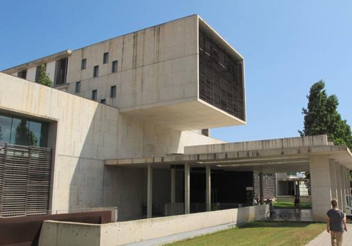 Yoga, mindfulness y música en el Hospital de Dénia para celebrar la Semana de la Fibromialgia