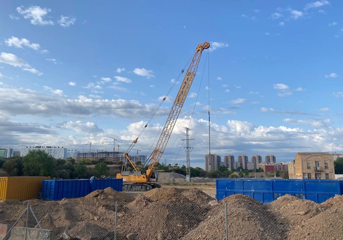 La máquina pantalladora, en las inmediaciones del canal de acceso.