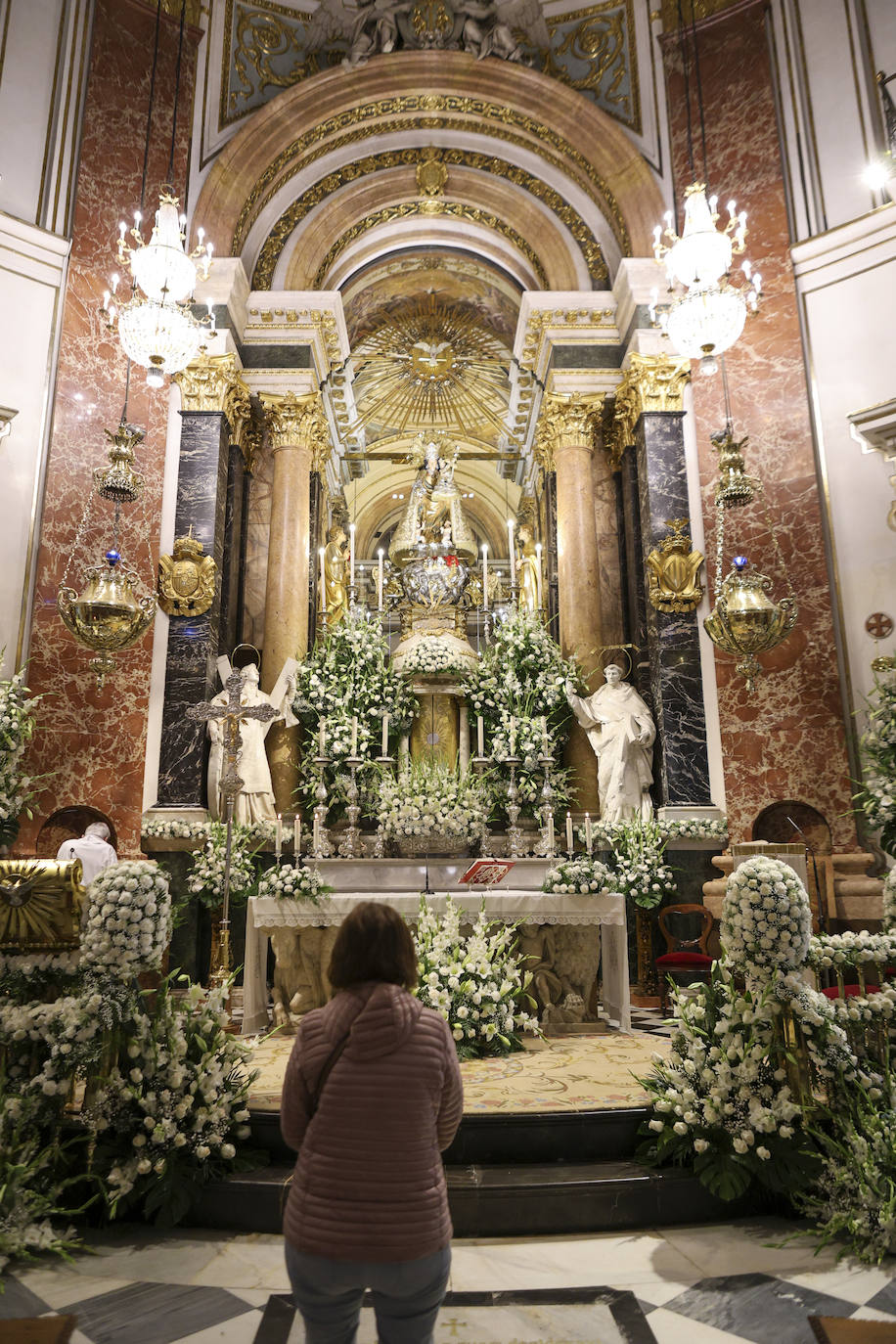 Ofrenda de los floristas a la Virgen de los Desamparados