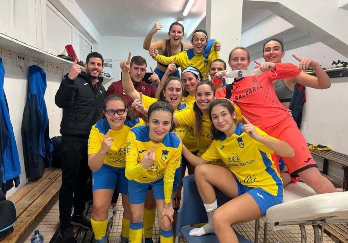 El equipo femenino del club groguet.