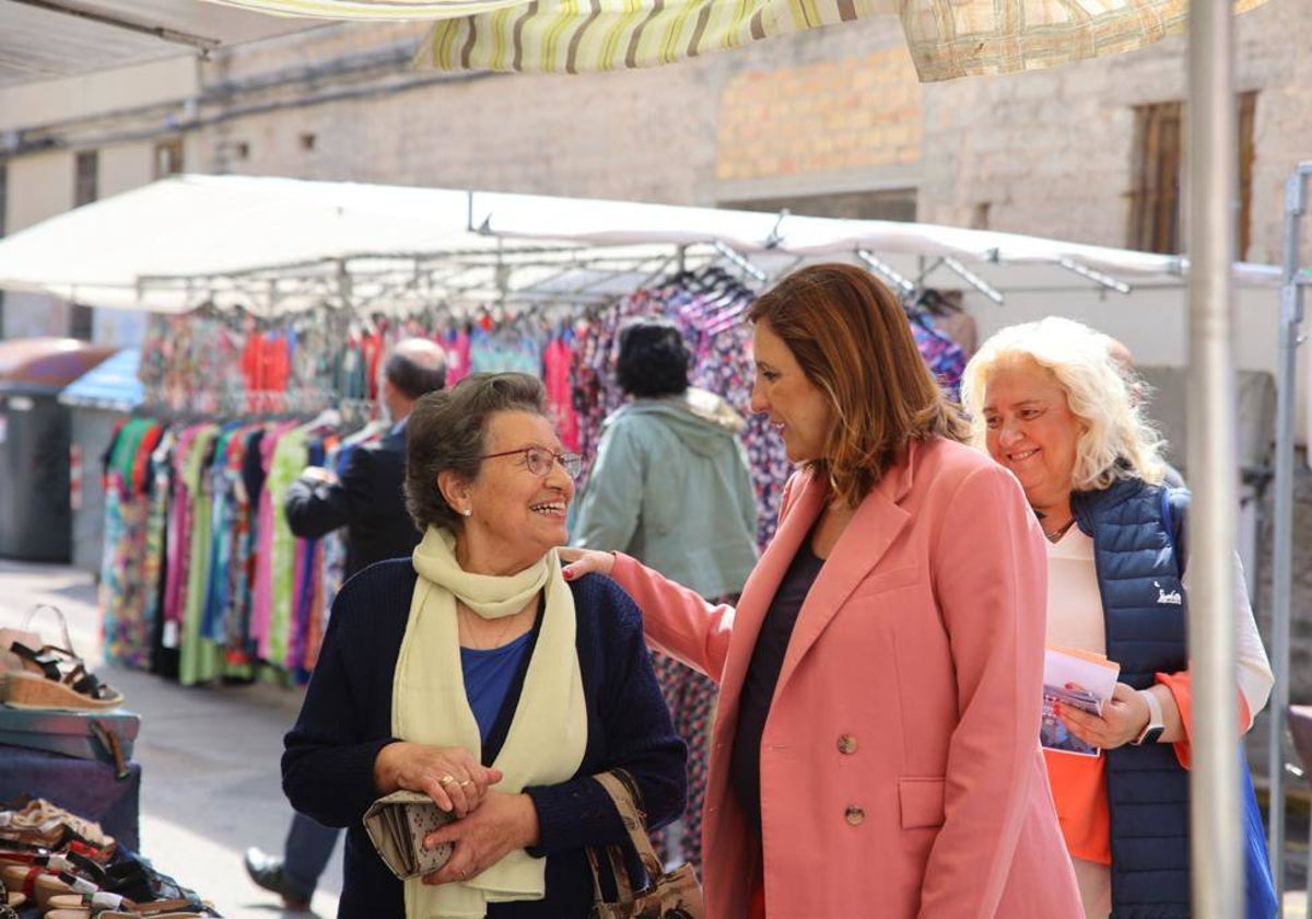 Catalá se compromete a doblar las líneas de la EMT en todas las pedanías de Valencia