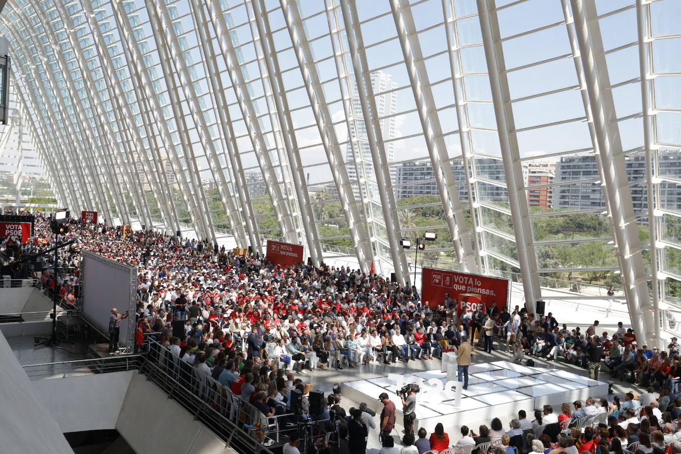 Fotos del mitin de Pedro Sánchez en Valencia antes del 28-M