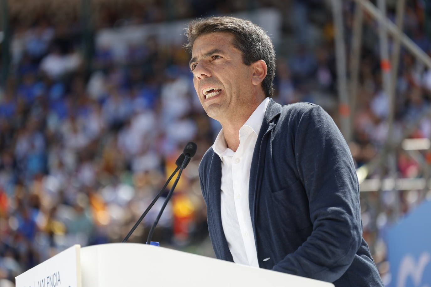 Fotos: el PP llena la plaza de toros en su mitin en Valencia