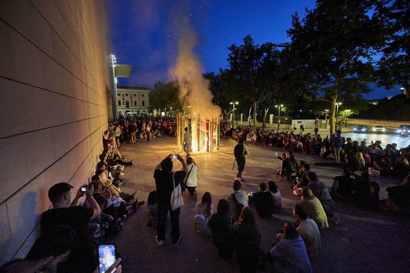 El IVAM festeja la Noche Europea de los Museos con la &#039;cremà&#039; de la falla del artista Alfredo Ruiz