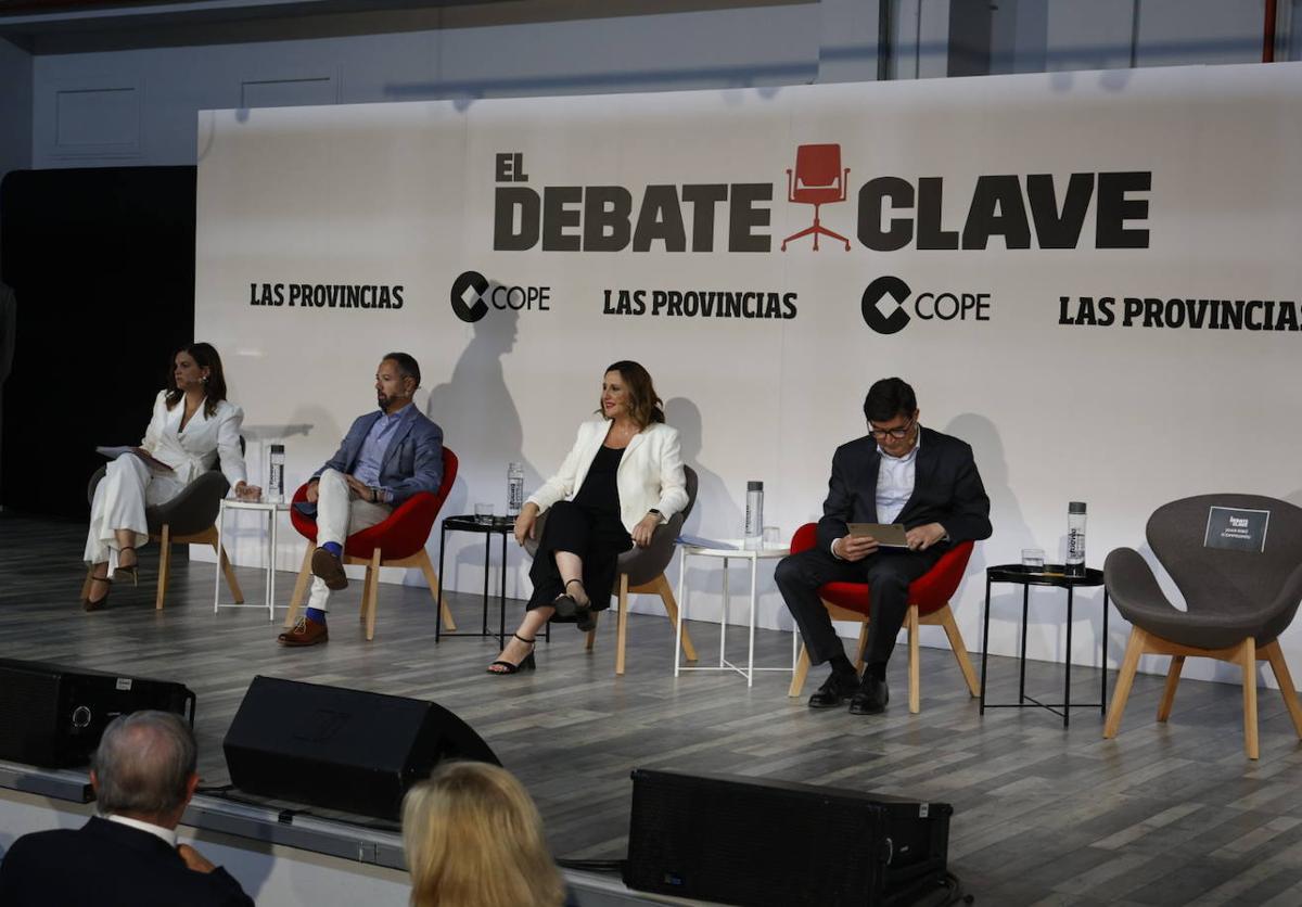 Los candidatos, este lunes, en el debate clave organizado por LAS PROVINCIAS.