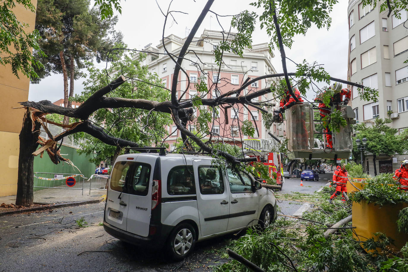 La DANA descarga con fuerza en Valencia y ocasiona varios daños