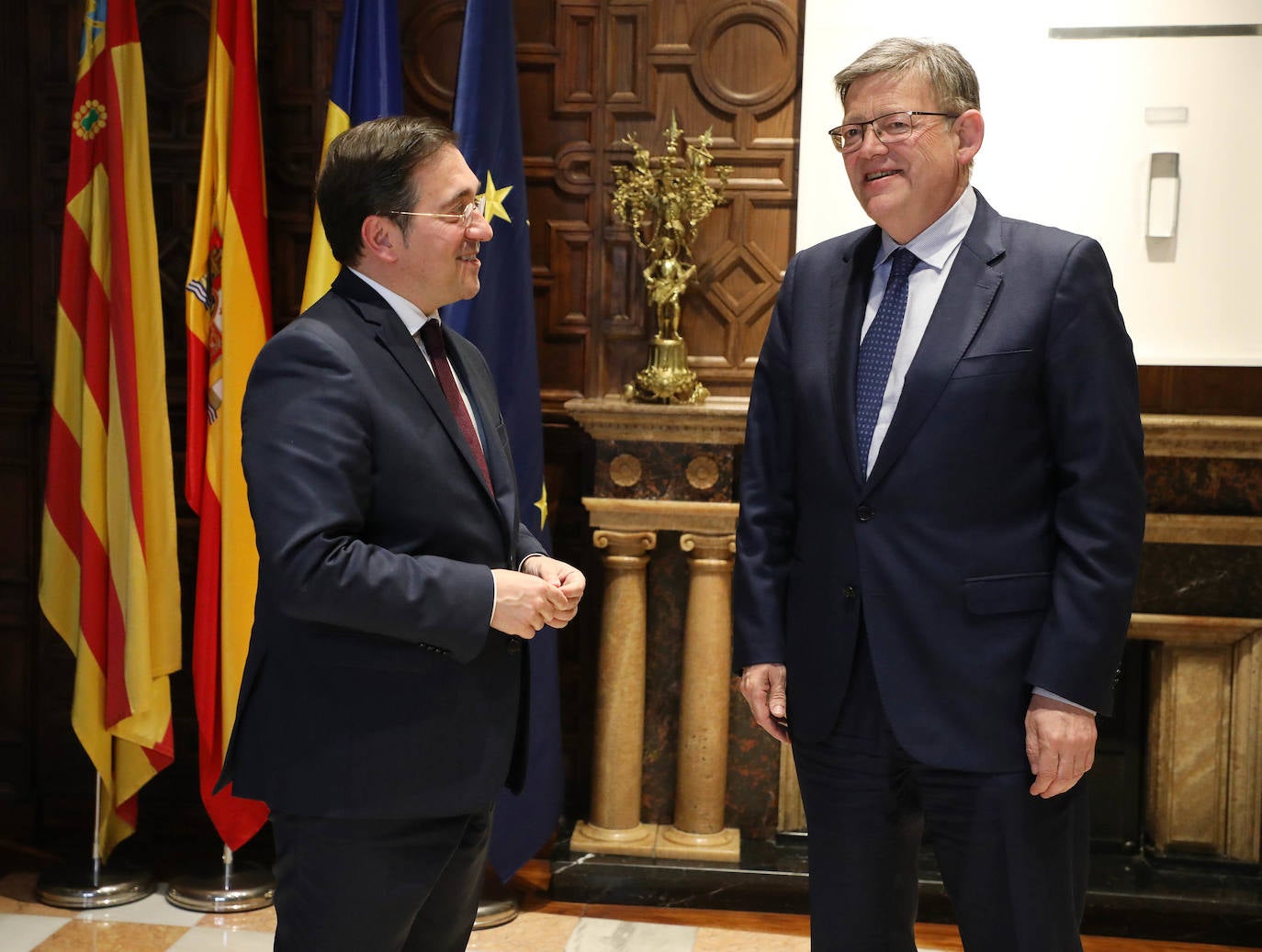 El ministro Albares anuncia una ampliación de la base de la ONU en Quart de Poblet