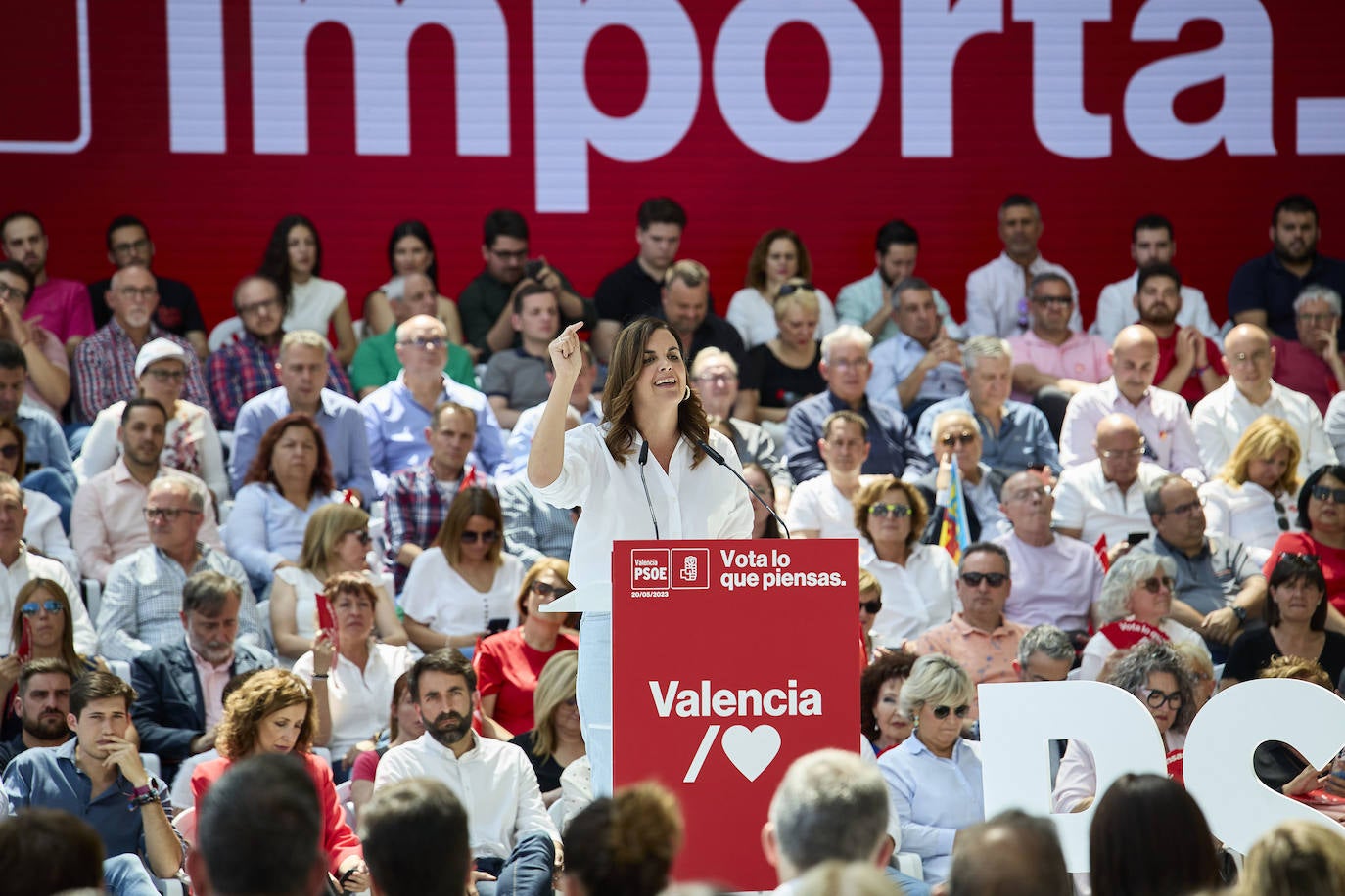 Mitin PSPV-PSOE en Valencia con Sandra Gómez.