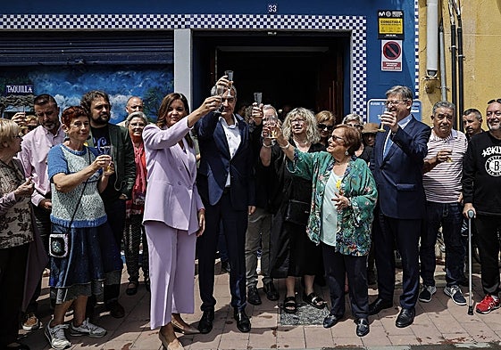 Gómez, Zapatero y Puig brindan por el Plan del Cabanyal