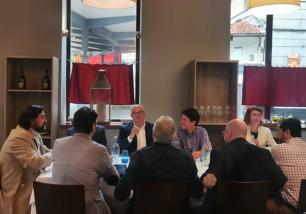 Reunión del PP con abogados de Xàtiva.