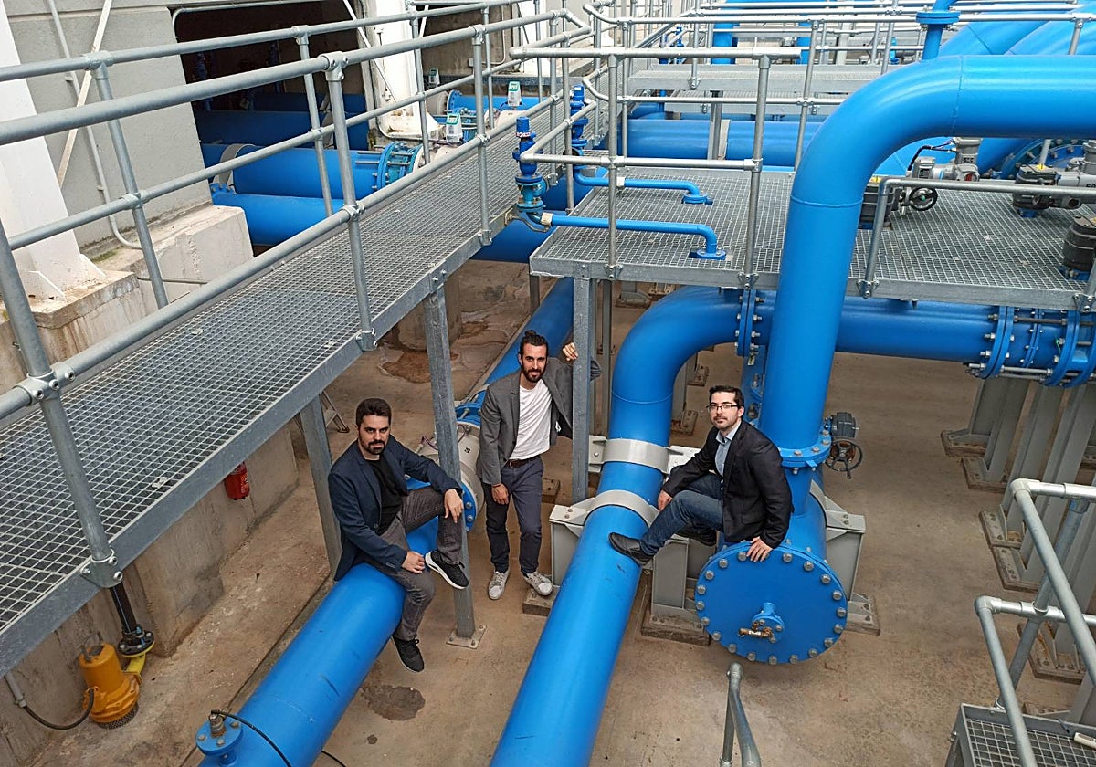 Los responsables de Fibsen, fotografiados en sus instalaciones.