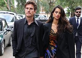 Andrés Ceballos y Begoña Vargas a su llegada a la boda de Willy Bárcenas con Loreto Sesma