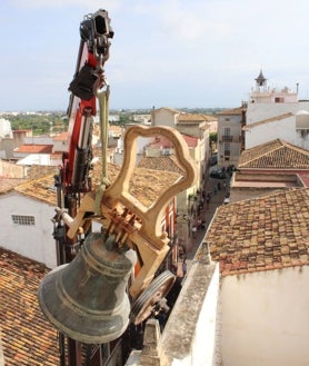 Imagen secundaria 2 - La iglesia de Ondara contará con una campana dedicada al centenario de la patrona