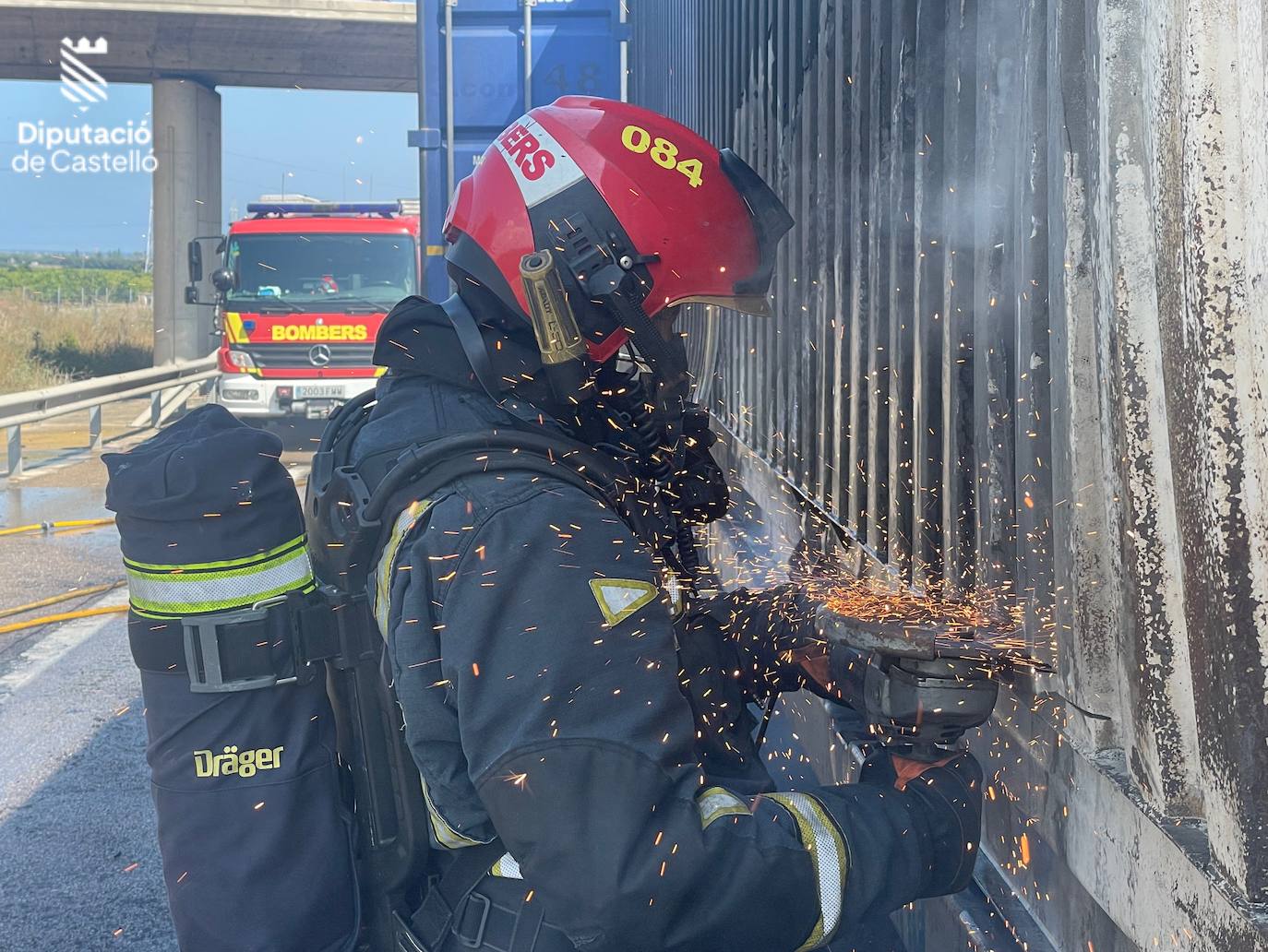 Accidente entre dos camiones en la A-7